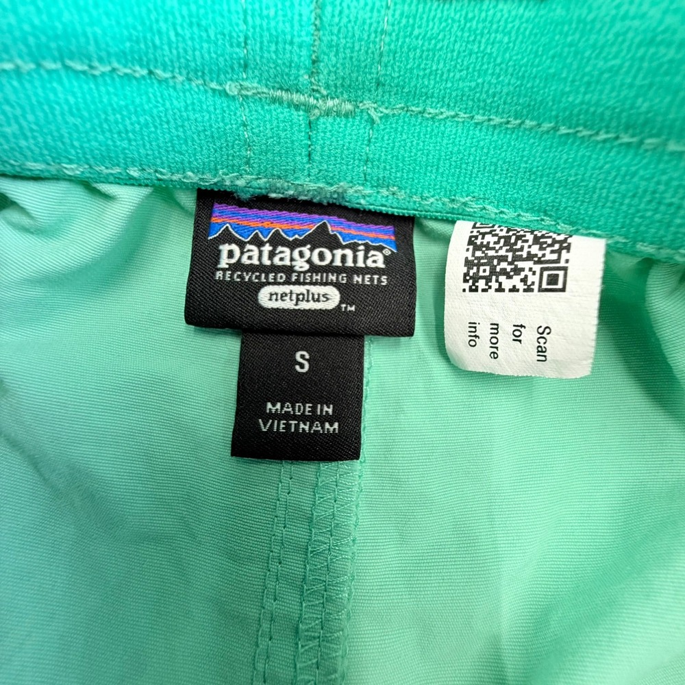 Patagonia Green Athletic Shorts - Picture 4 of 11